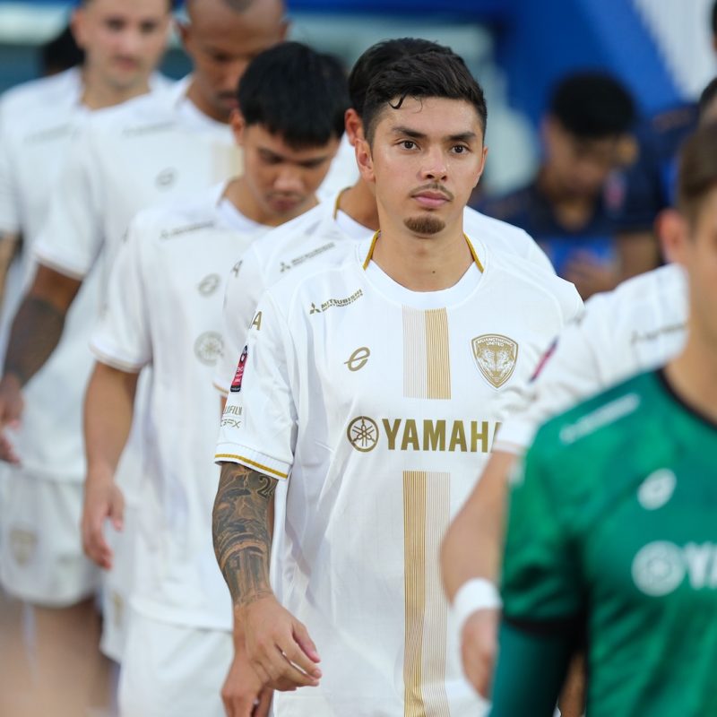 Match action from Muangthong United vs Ayutthaya United in the Thai League 1. | ภาพการแข่งขัน เมืองทอง ยูไนเต็ด พบ อยุธยา ยูไนเต็ด ไทยลีก 1