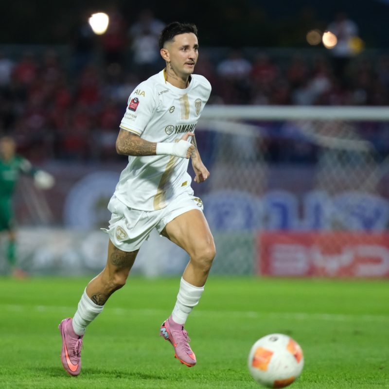 Match action from Muangthong United vs Ayutthaya United in the Thai League 1. | ภาพการแข่งขัน เมืองทอง ยูไนเต็ด พบ อยุธยา ยูไนเต็ด ไทยลีก 1