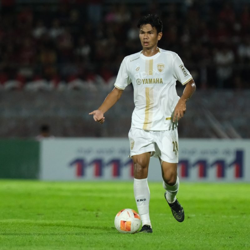 Match action from Muangthong United vs Ayutthaya United in the Thai League 1. | ภาพการแข่งขัน เมืองทอง ยูไนเต็ด พบ อยุธยา ยูไนเต็ด ไทยลีก 1