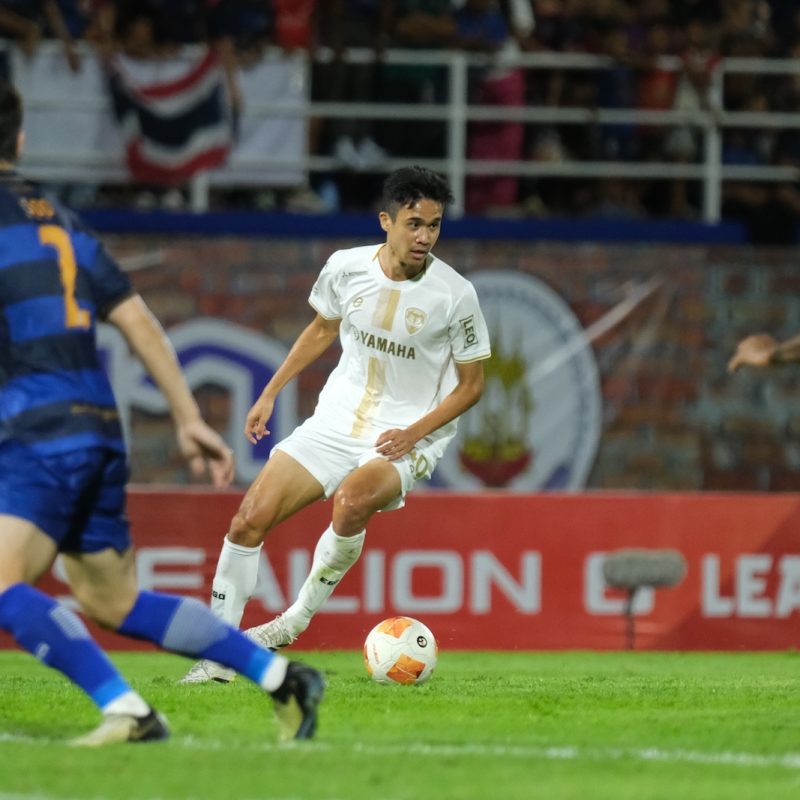 Match action from Muangthong United vs Ayutthaya United in the Thai League 1. | ภาพการแข่งขัน เมืองทอง ยูไนเต็ด พบ อยุธยา ยูไนเต็ด ไทยลีก 1