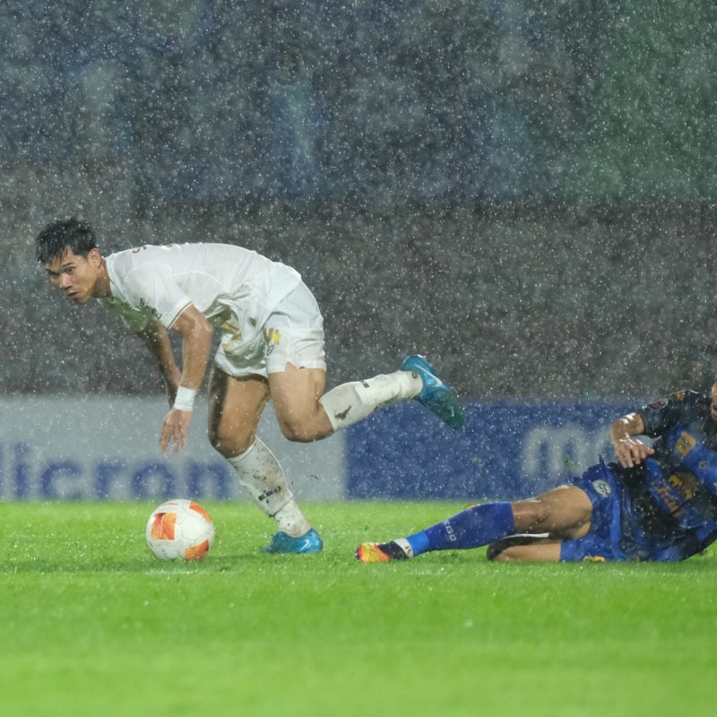 Match action from Muangthong United vs Ayutthaya United in the Thai League 1. | ภาพการแข่งขัน เมืองทอง ยูไนเต็ด พบ อยุธยา ยูไนเต็ด ไทยลีก 1