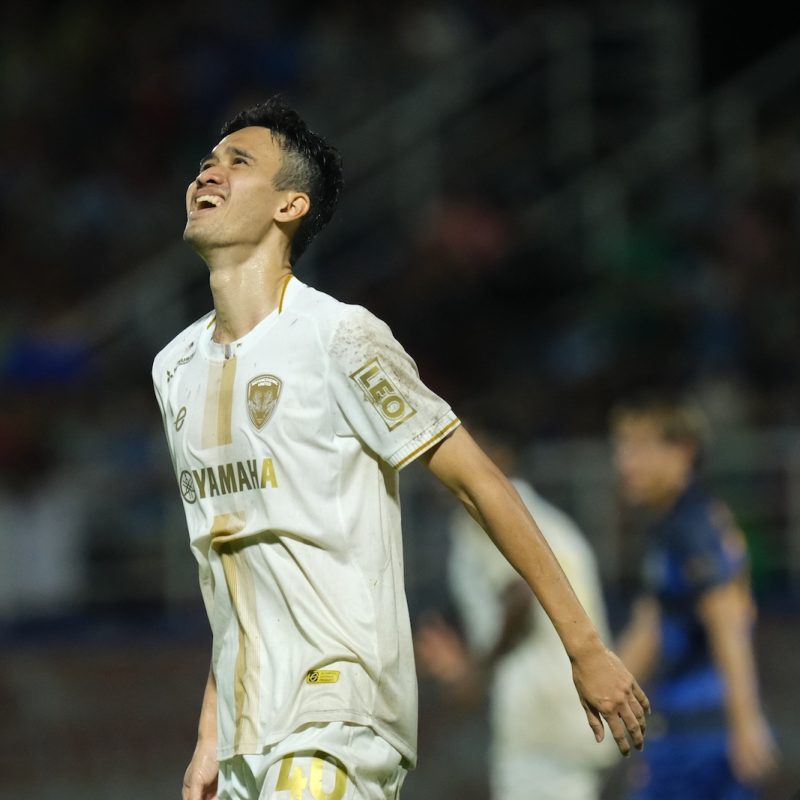 Match action from Muangthong United vs Ayutthaya United in the Thai League 1. | ภาพการแข่งขัน เมืองทอง ยูไนเต็ด พบ อยุธยา ยูไนเต็ด ไทยลีก 1