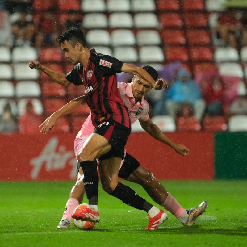 Match action from Muangthong United vs Sukhothai FC in the Thai League 1. | ภาพการแข่งขัน เมืองทอง ยูไนเต็ด พบ สุโขทัย เอฟซี ไทยลีก 1