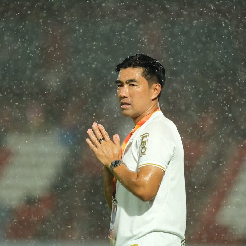 Match action from Muangthong United vs Sukhothai FC in the Thai League 1. | ภาพการแข่งขัน เมืองทอง ยูไนเต็ด พบ สุโขทัย เอฟซี ไทยลีก 1