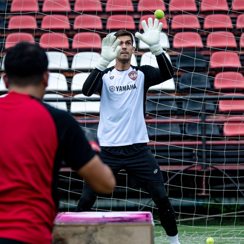 Muangthong United Training Photos | September 10, 2025