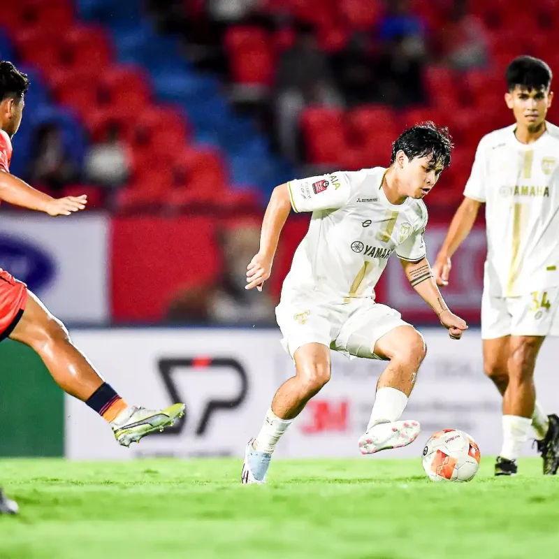 Muangthong vs Nakhon Ratchasima: The 1-1 Draw (Penalty Awarded) | Matchday 6 Gallery